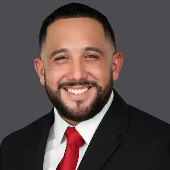 Alexander Reyes, Commercial Advisor
