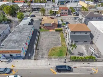 1437 SW 1st Street — photograph 4