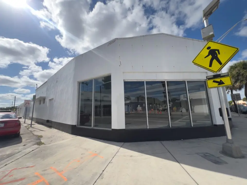 1500 NW 36 St, Miami, FL — Flex, leased
