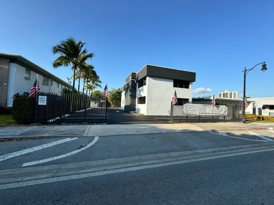 2414 SW 22nd St – Unit B, Coral Gables, FL — Office, leased