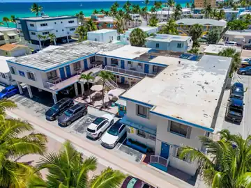 322 Nevada St, Hollywood — Hospitality for sale