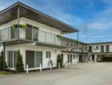 3613 Broadway, West Palm Beach — Flex for lease
