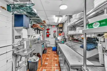 365 N Royal Poinciana Blvd — photograph 6
