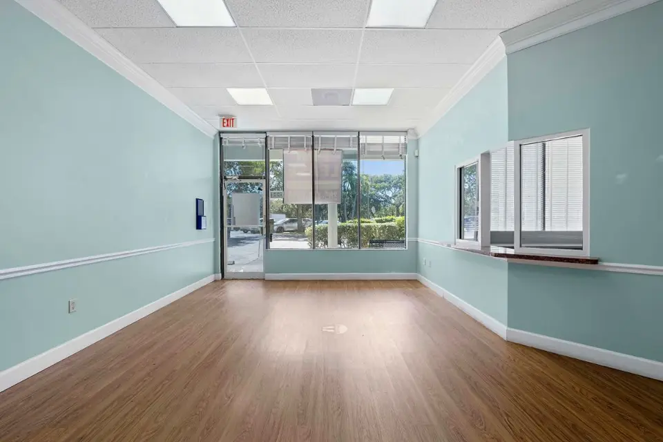 6201-6241 N Federal Hwy – Unit 105, Fort Lauderdale, FL — Retail, leased