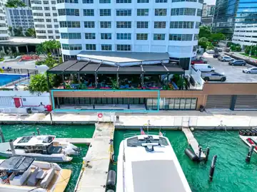 801 Brickell Bay Drive, Unit 4C042