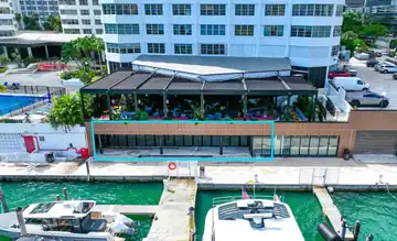 801 Brickell Bay Drive, Unit 4C042, Miami — Retail for lease