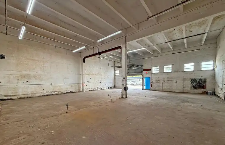 9165 NW 96 Street, Medley — warehouse